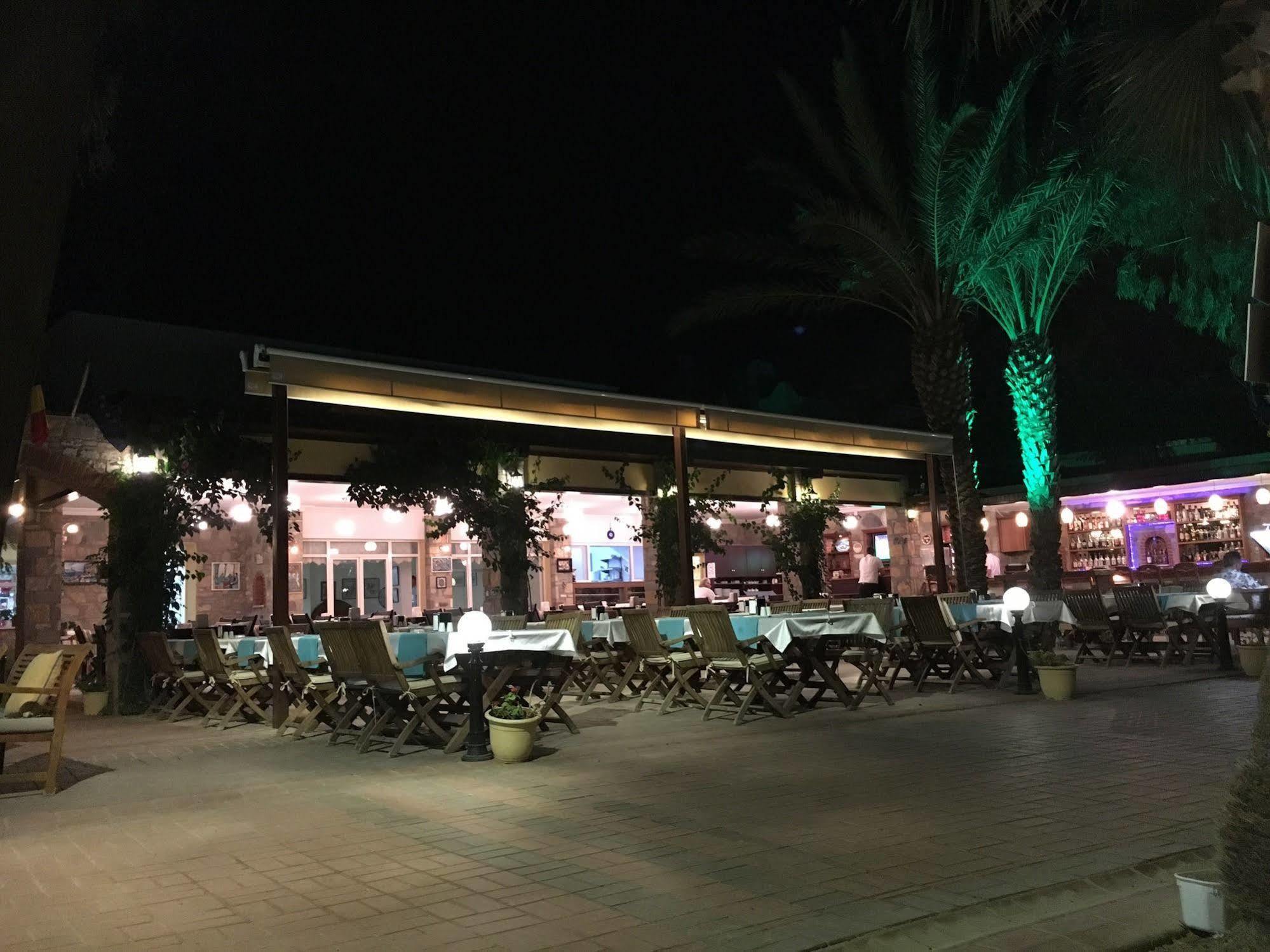 Toloman Hotel Bitez Beach Exteriör bild