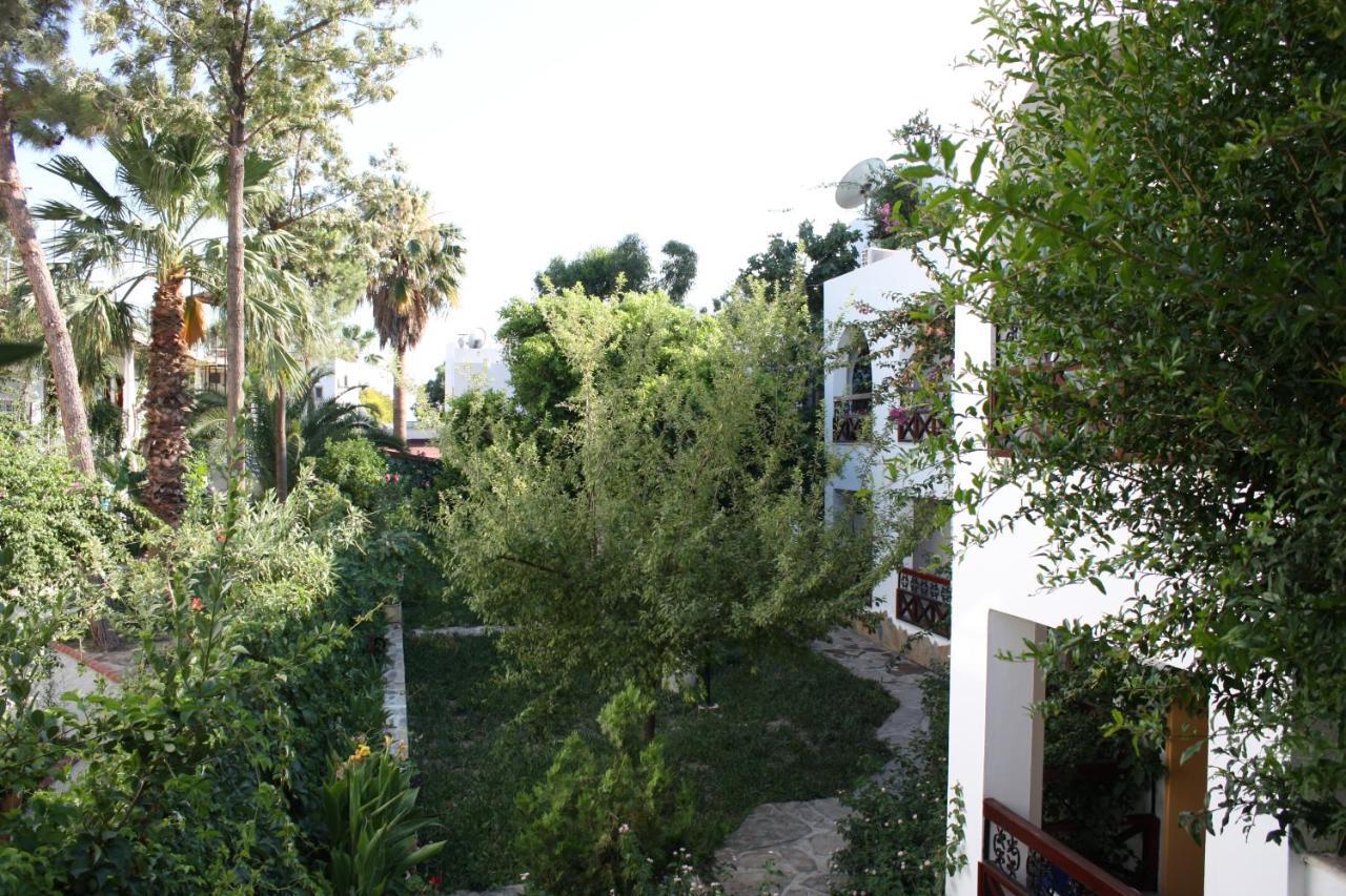 Toloman Hotel Bitez Beach Exteriör bild